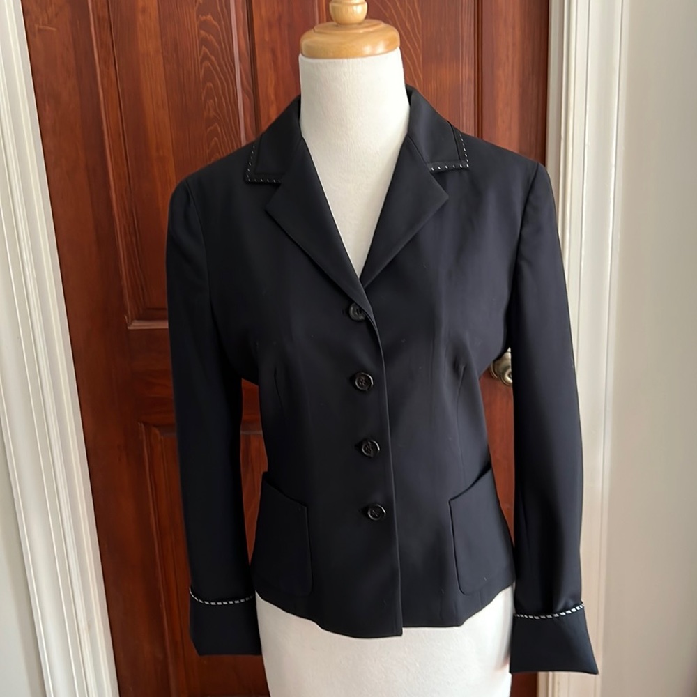 Suit jacket w/white detail